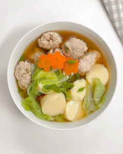 11. แกงจืดไก่ก้อนเต้าหู้ไข่