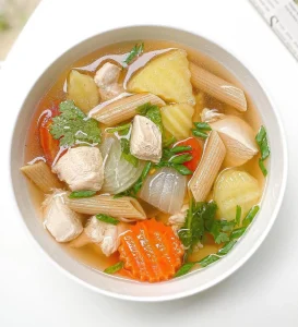 8. เพนเน่ซุปไก่คลีนๆ